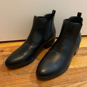 Black faux leather Chelsea boots - size 11
